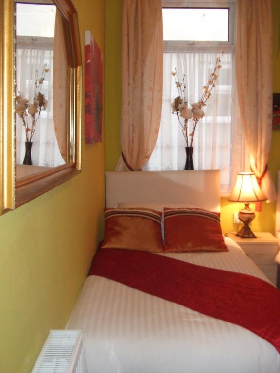 Cadeby Lodge Блекпул Номер фото