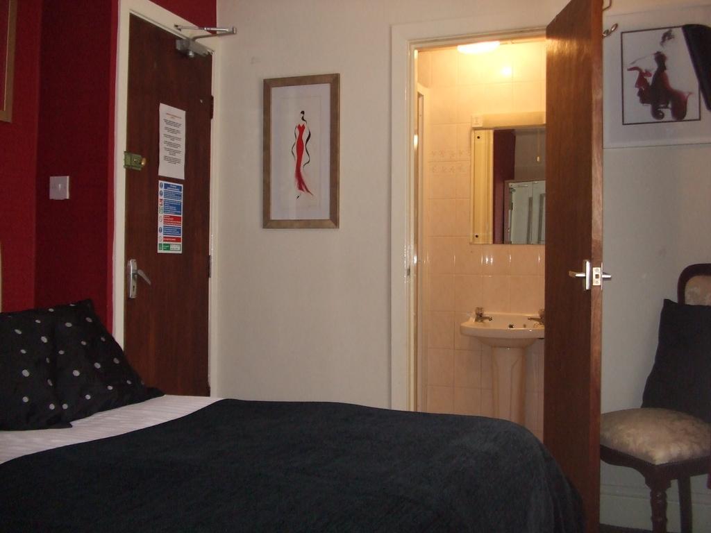 Cadeby Lodge Блекпул Номер фото